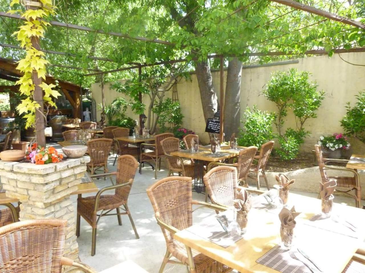 Auberge De La Table Ronde Vinon-sur-Verdon Exterior photo